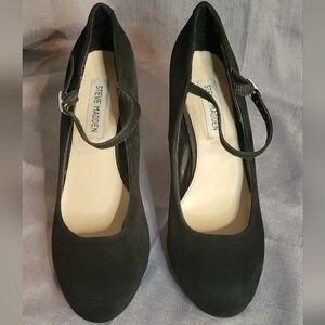 Steve Madden Heels Black Women's sz 8.5M Faux Suede Strap Shoe Stilletos